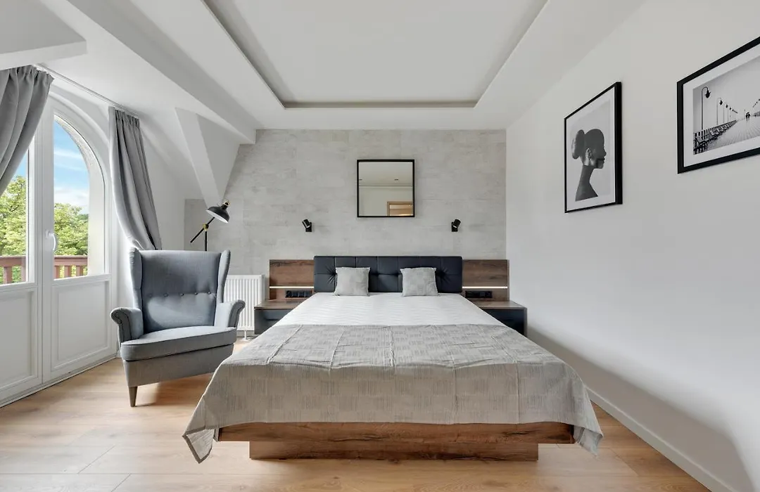 Jasne Studia Victus Blisko Plazy By Noclegi Renters-1