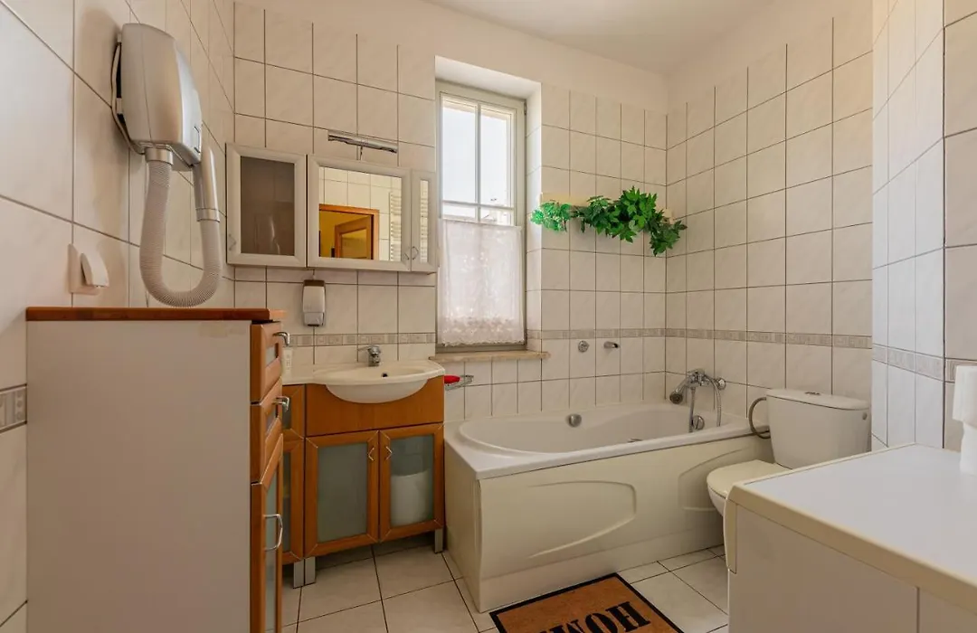 Calm Coast Victus Apartment By Noclegi Renters-1