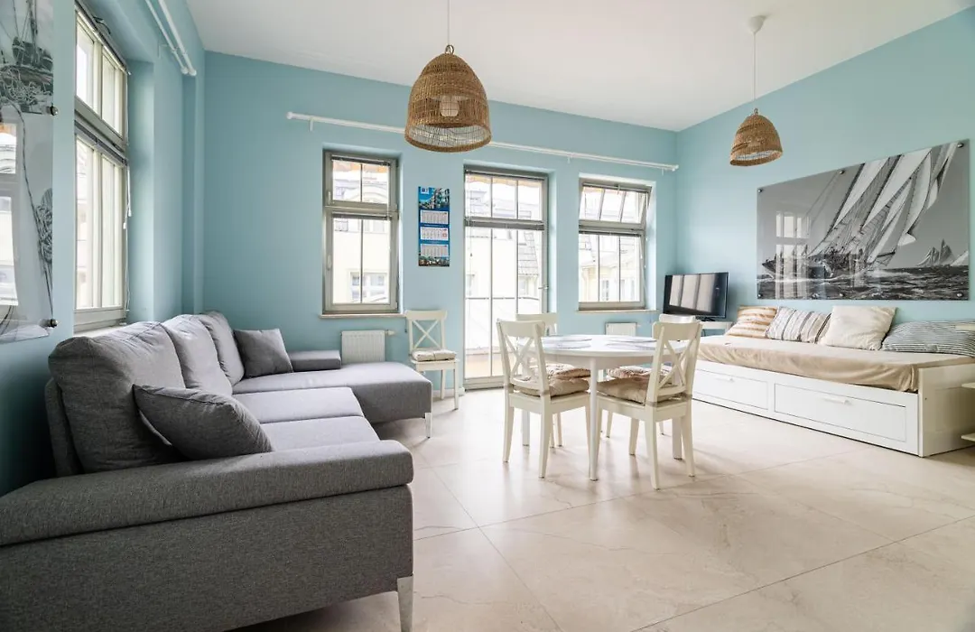 Victus Cozy Apartment With Parking By Noclegi Renters-1