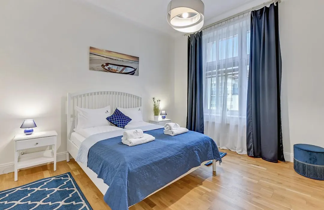 Palermo - Spacious Family Apartment 200 M From Sopot Beach By Lion Apartments-1