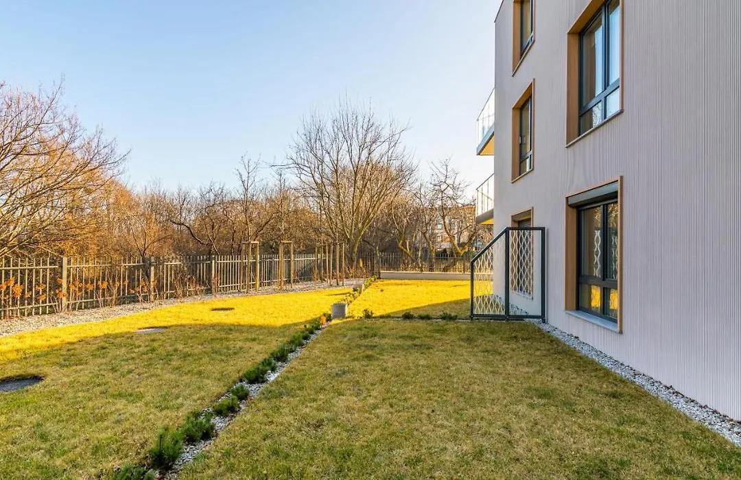 HvileStay Sopot - prywatne miejsce parkingowe-1