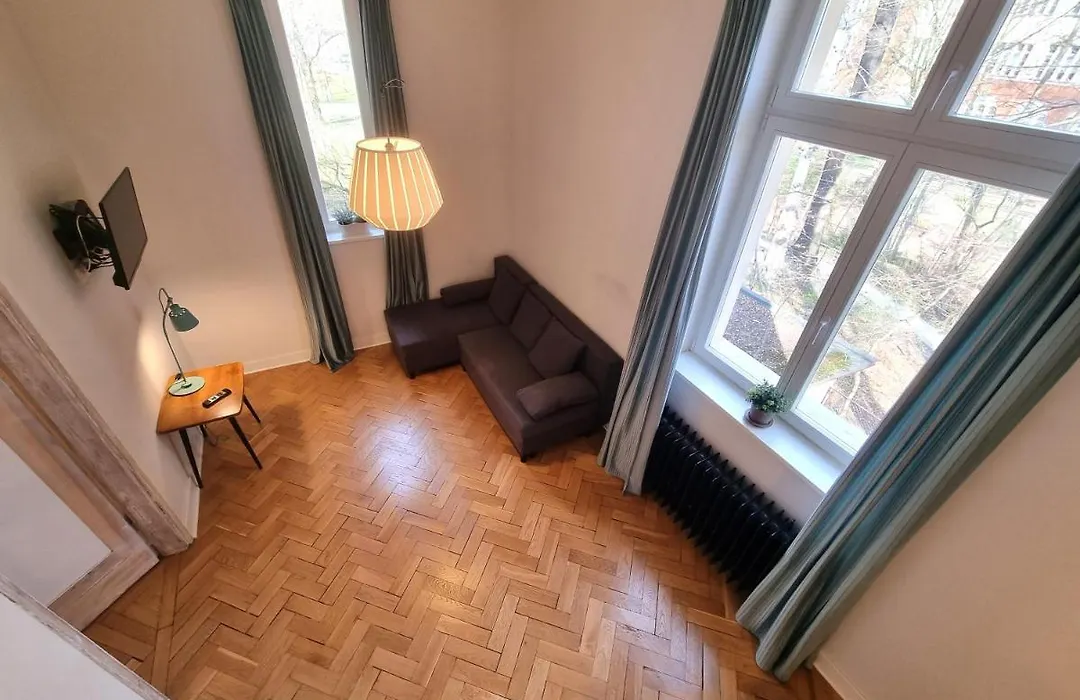 Euro24 Apartamenty Akacja - 2 pokoje, 2 antresole - Sopot Centrum, blisko plaży, prywatny parking-1