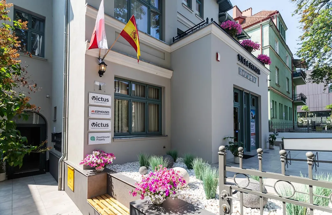 Victus Spacious Apartments In The City Center By Noclegi Renters-1