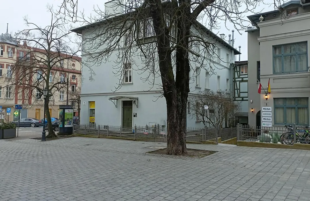 So In Sopot Station-1
