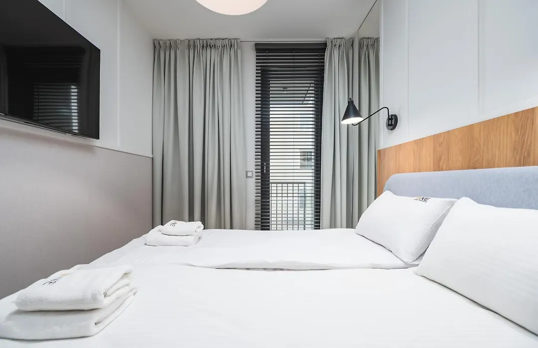 Woodside By Oneapartments-1