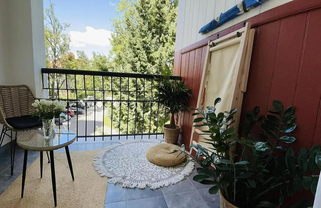 MINI Chrobrego przy plaży z Loggia-1