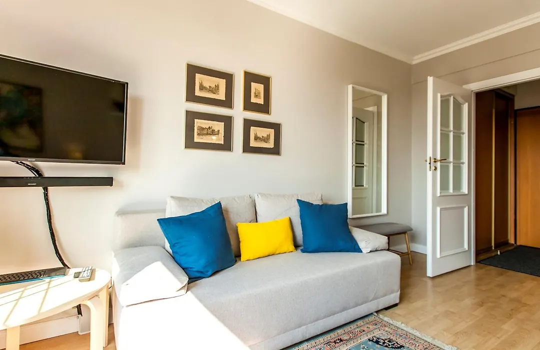 Uroczy Apartament z Parkingiem Sopot-1