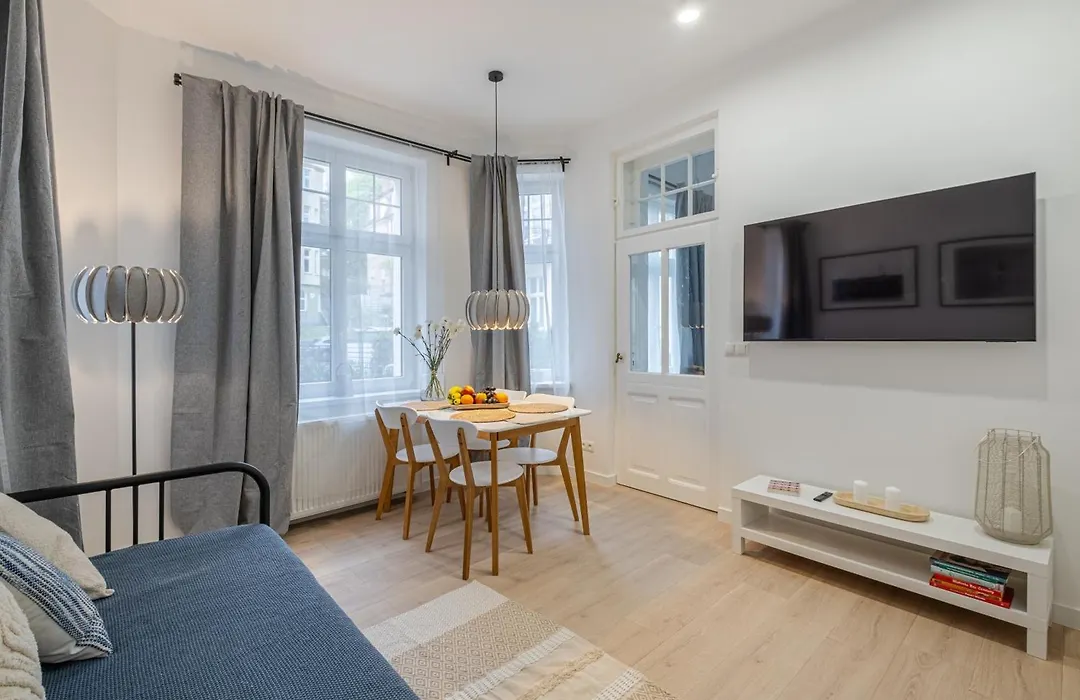 Monciak Comfort - Kamienica By Oneapartments-1