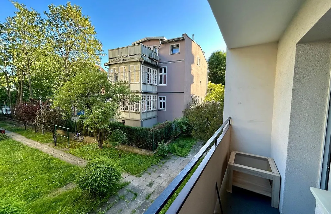 Niepodleglosci Studio-1