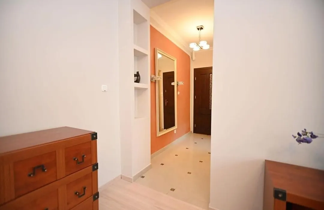 Przytulne Studio z Klimatyzacją Blisko Plaży by Noclegi Renters-1