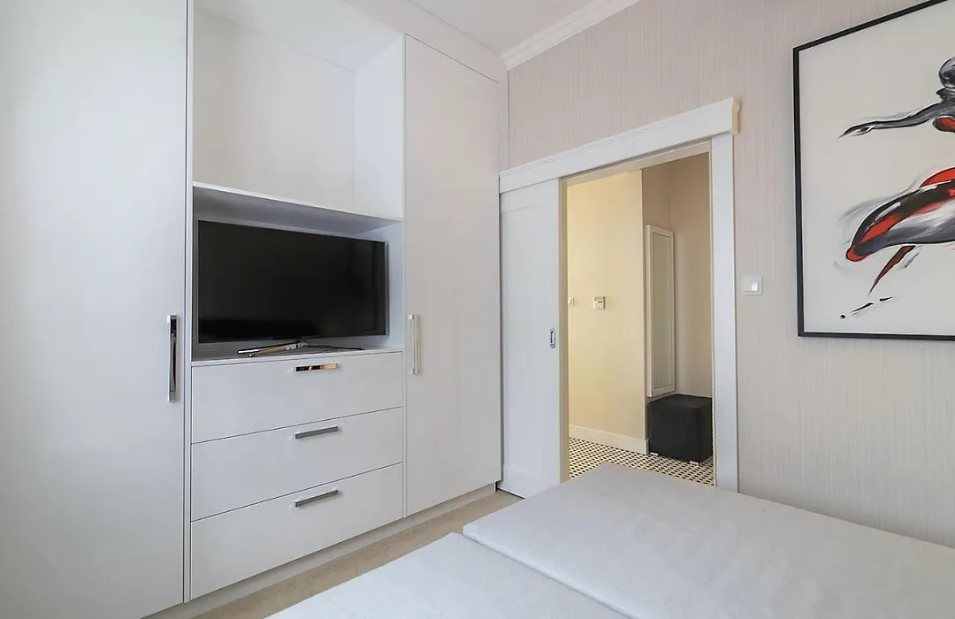 Premier Apartment With Sauna By Grand Apartments-1