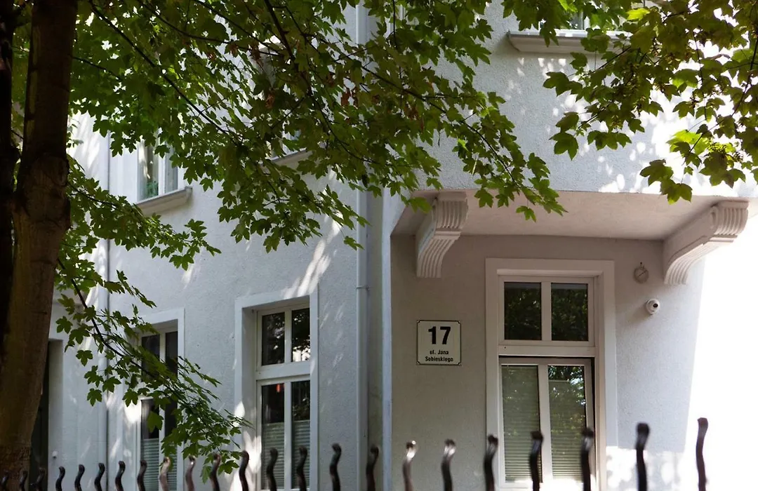 King Sobieski Apartments By Oneapartments-1