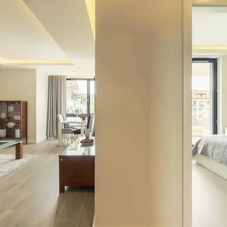 Grand Apartments - Okrzei Residence-2