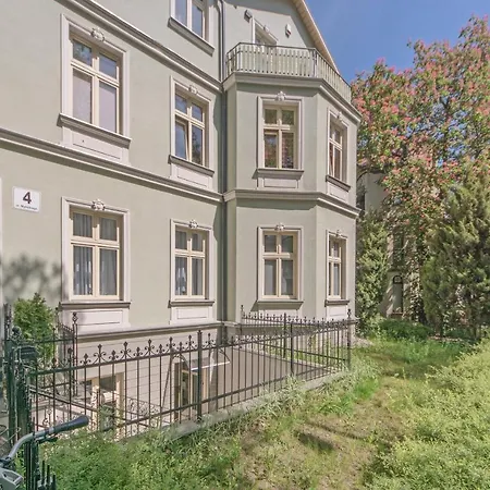 Studio Four - prywatne wejście i taras w Centrum Sopotu-2
