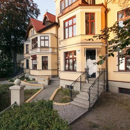 Sopot Retro Apartment-3