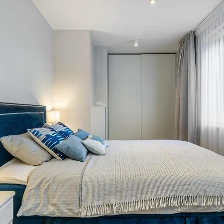 HvileStay Sopot - prywatne miejsce parkingowe-3