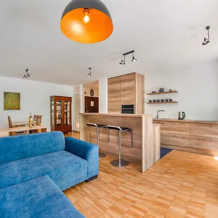 Lovely Terrace Apartment With Car Place-3