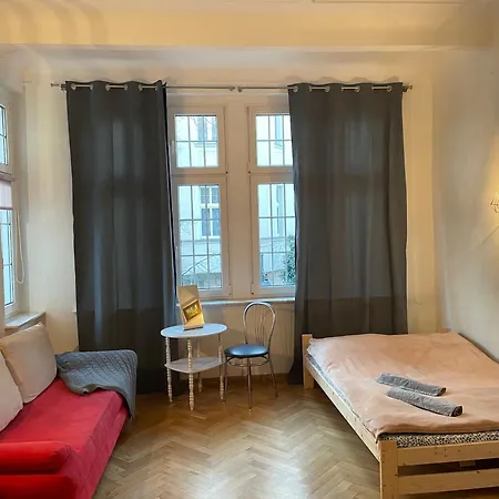 Apartamenty i pokoje przy sopockim molo-2