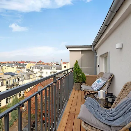 Petit Repit By Grand Apartments-3