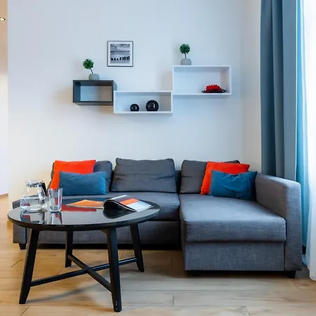 Victus Spacious Apartments In The City Center By Noclegi Renters-3