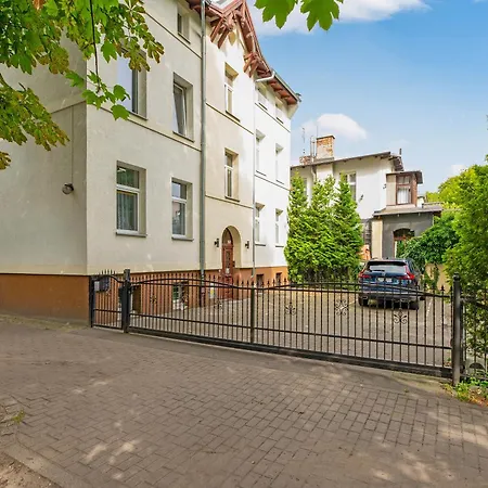 Parkowa 33Am6 - Apartament przy plaży w Sopocie z parkingiem by Lion Apartments Sopot-3