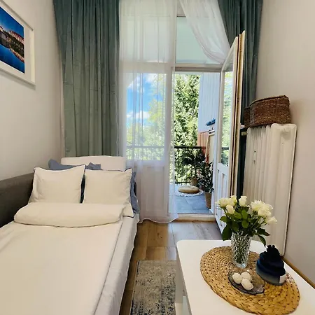 MINI Chrobrego przy plaży z Loggia-3