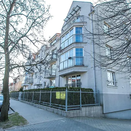Uroczy Apartament z Parkingiem Sopot-2