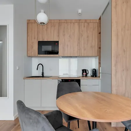 Lion Apartments - Młoda Polska Nowe Apartamenty z parkingiem-3