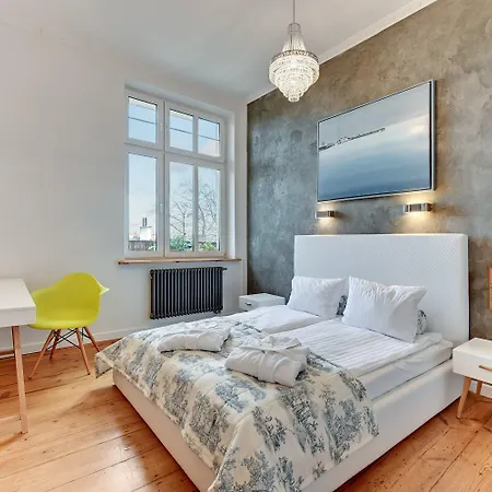 Family Stay Sopot - Apartament dla rodzin z parkingiem - spokojna kamiennica - by Lion Apartments-2