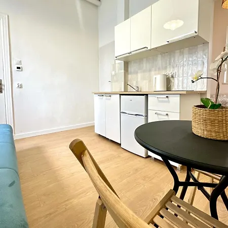 Studio przy plaży z parkingiem IV-2