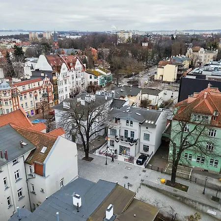 Victus Spacious Apartments In The City Center By Noclegi Renters-2