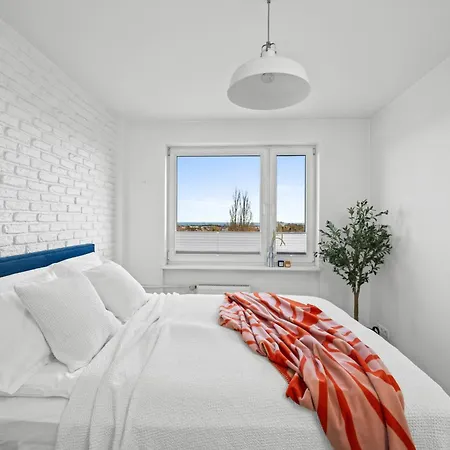Seaview Apartament z Balkonem i Widokiem na Morze - Praia Apartments-3