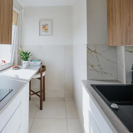 RJ Apartments Monika C-3