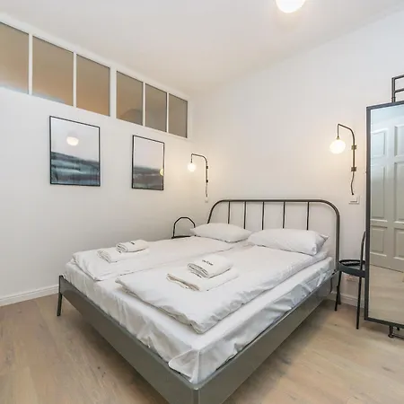 Dr Apartments - Salt-3