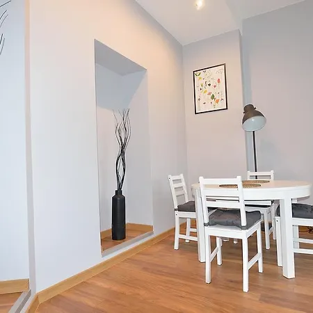 Victus Functional Apartments With 2 Bedrooms In The City Center By Noclegi Renters-2