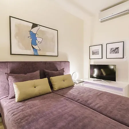 Executive Apartment With Sauna By Grand Apartments-3