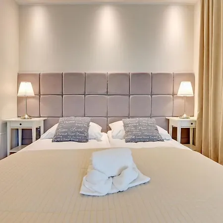 Montevideo Centrum 4 By Grand Apartments-2