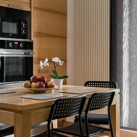 Sanhaus Apartments - GRAND - Apartament z balkonem i parkingiem 300 m od plaży-3
