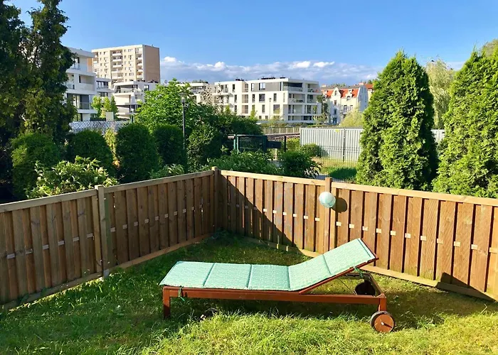 Invikta Garden Apartment With Private Parking Sopot