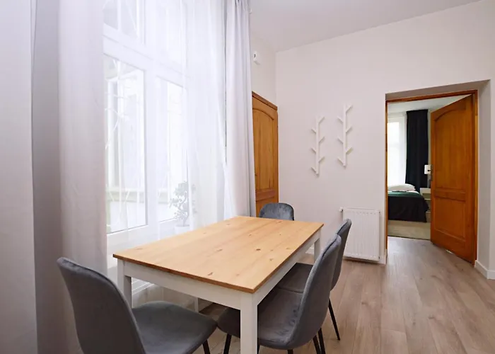 Elegancki Apartament 3City Z Parkingiem W Sopocie Blisko Plazy By Noclegi Renters Sopot
