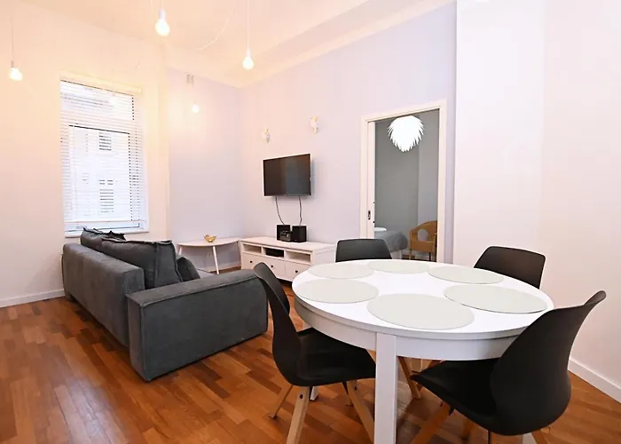 Gustowny Apartament Victus Z 2 Sypialniami By Noclegi Renters Sopot