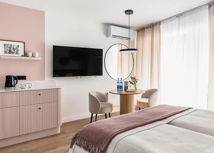 Rose With Bath By Oneapartments Sopot