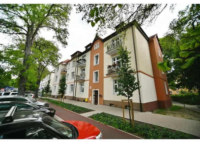 Victus Spacious Apartment Close To The Beach With A Work Space By Noclegi Renters Sopot