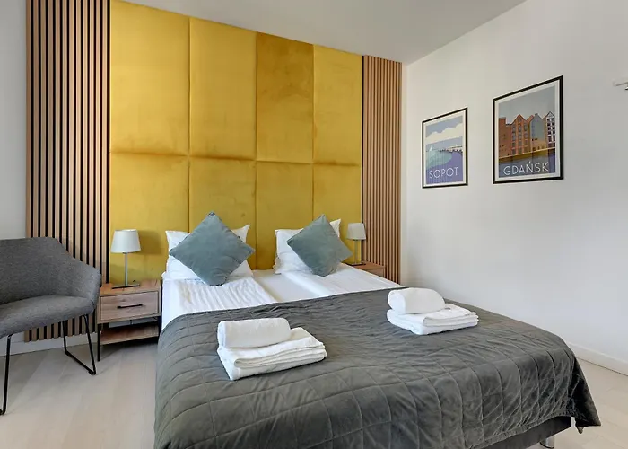 Chopina 29 - Apartamenty blisko plaży i Monte Cassino z parkingiem by Lion Apartments Sopot