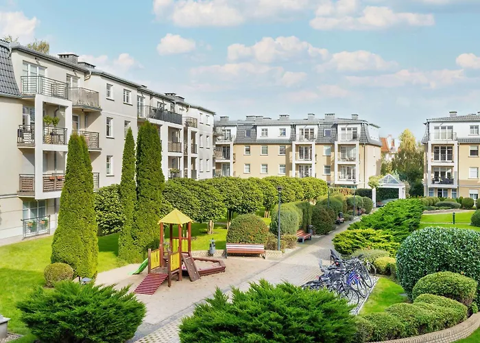 Sunny Apartment With Parking On The Green And Friendly Estate By Noclegi Renters Sopot
