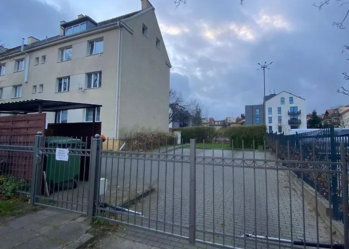 Kameralne całe mieszkanie 31m2 z prywatnym darmowym parkingiem Sopot