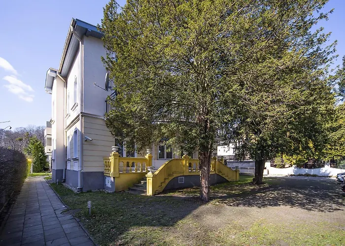 Apartment Secret Garden Sopot 150 M From The Beach By Noclegi Renters
