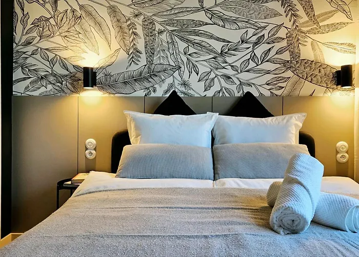 NEST Sopot, Garden Apartment with Bathtub, Apartament z ogródkiem i wanną