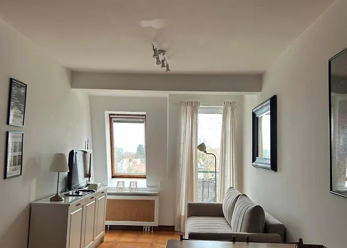 SOPOT CENTRUM, apartament w Dolinie Gołębiewskiej +hala garażowa