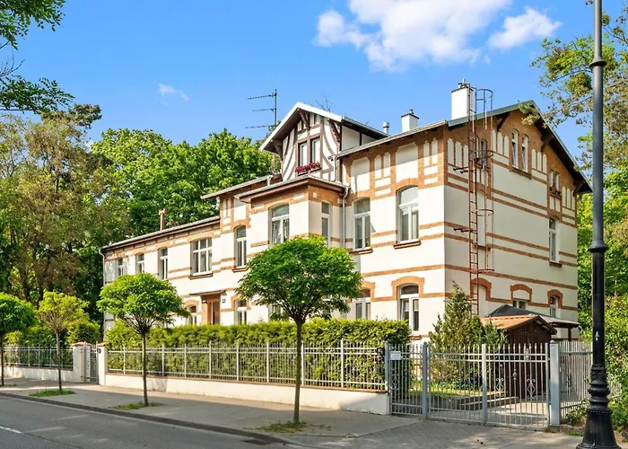 Capri - Cozy&Comfortable near Sopot Beach by Lion Apartments
